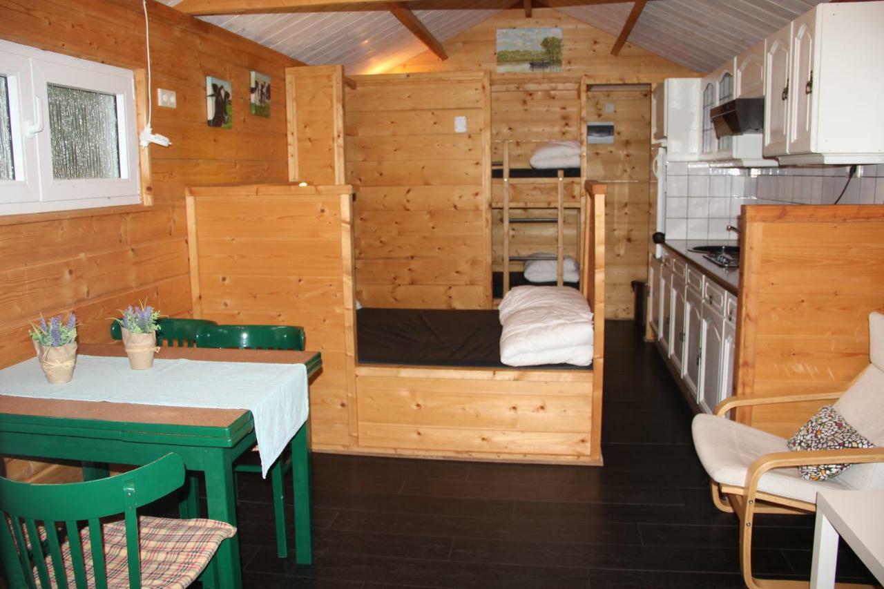 Chalet - Camping 'T Dekske Wintelre Ngoại thất bức ảnh